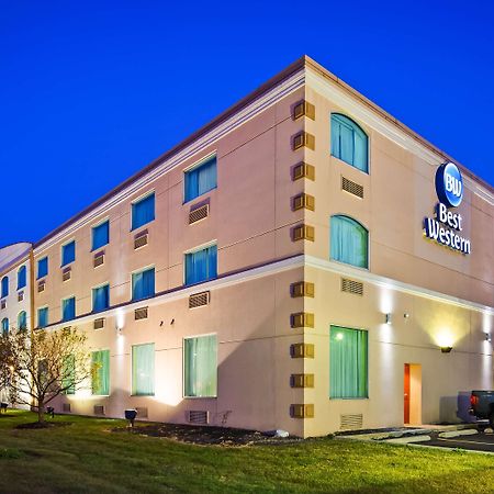 Best Western Airport Inn & Suites Cleveland Брук-Парк Экстерьер фото